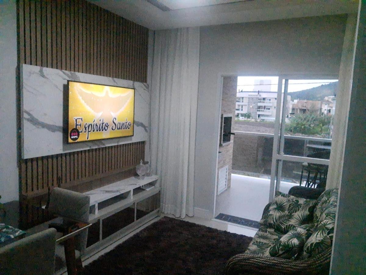 Deus E Bom O Tempo Todo Apartment